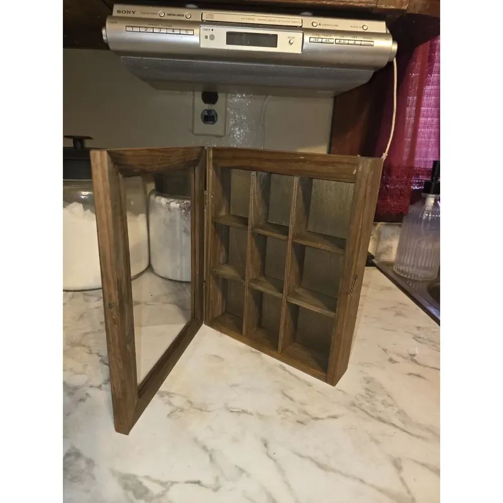Vtg 1970's Wood Wall Display Case Shadowbox W/ Glass Front Miniatures Heritage